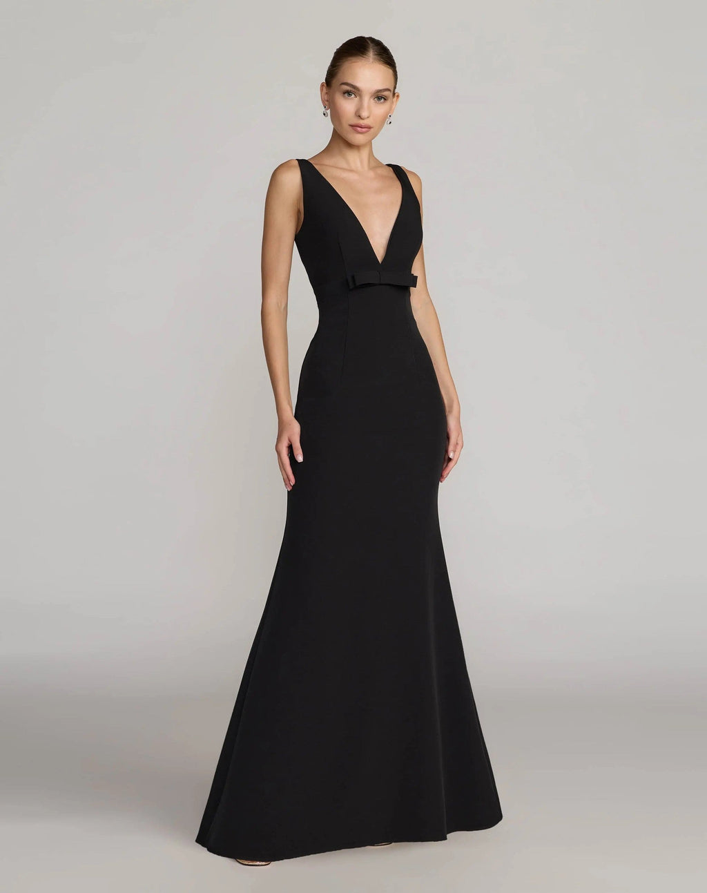 Black Crepe V-Neck Mermaid Gown With Bow