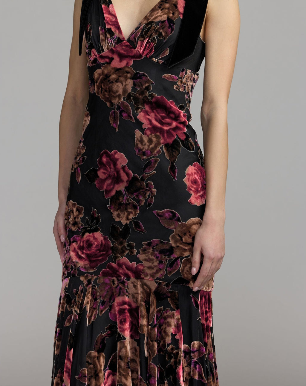 Black Floral Velvet Mermaid Gown With Bows