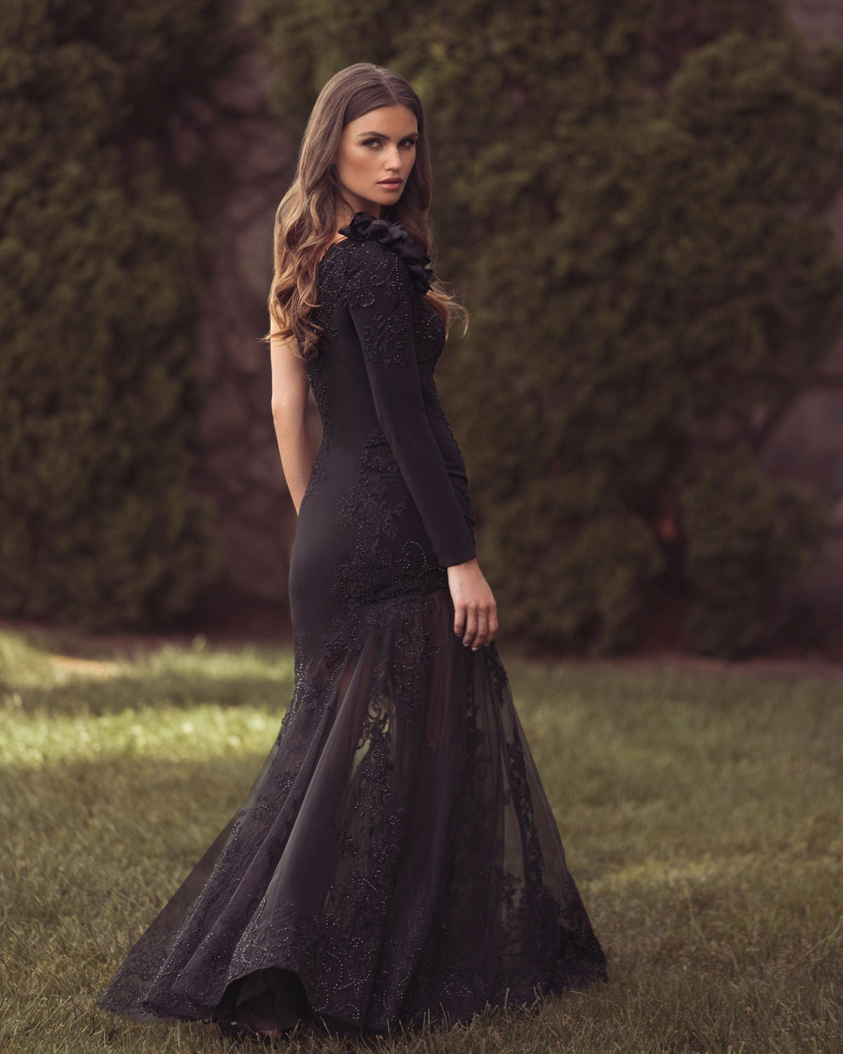 Black 3D Floral One Shoulder Mermaid Gown