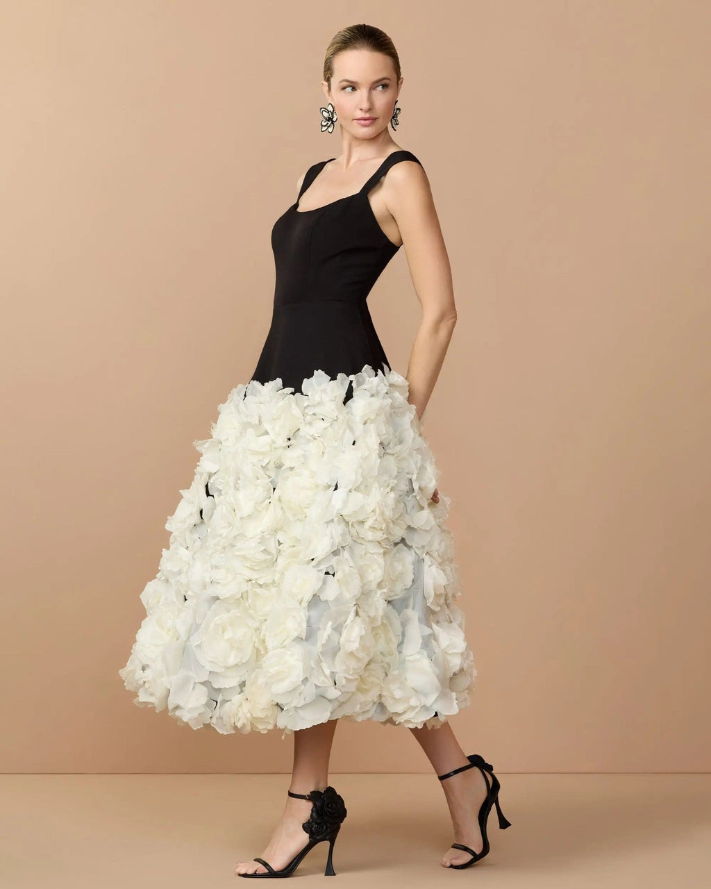 Black Cream Scoop Neck 3D Floral A-Line Midi Dress