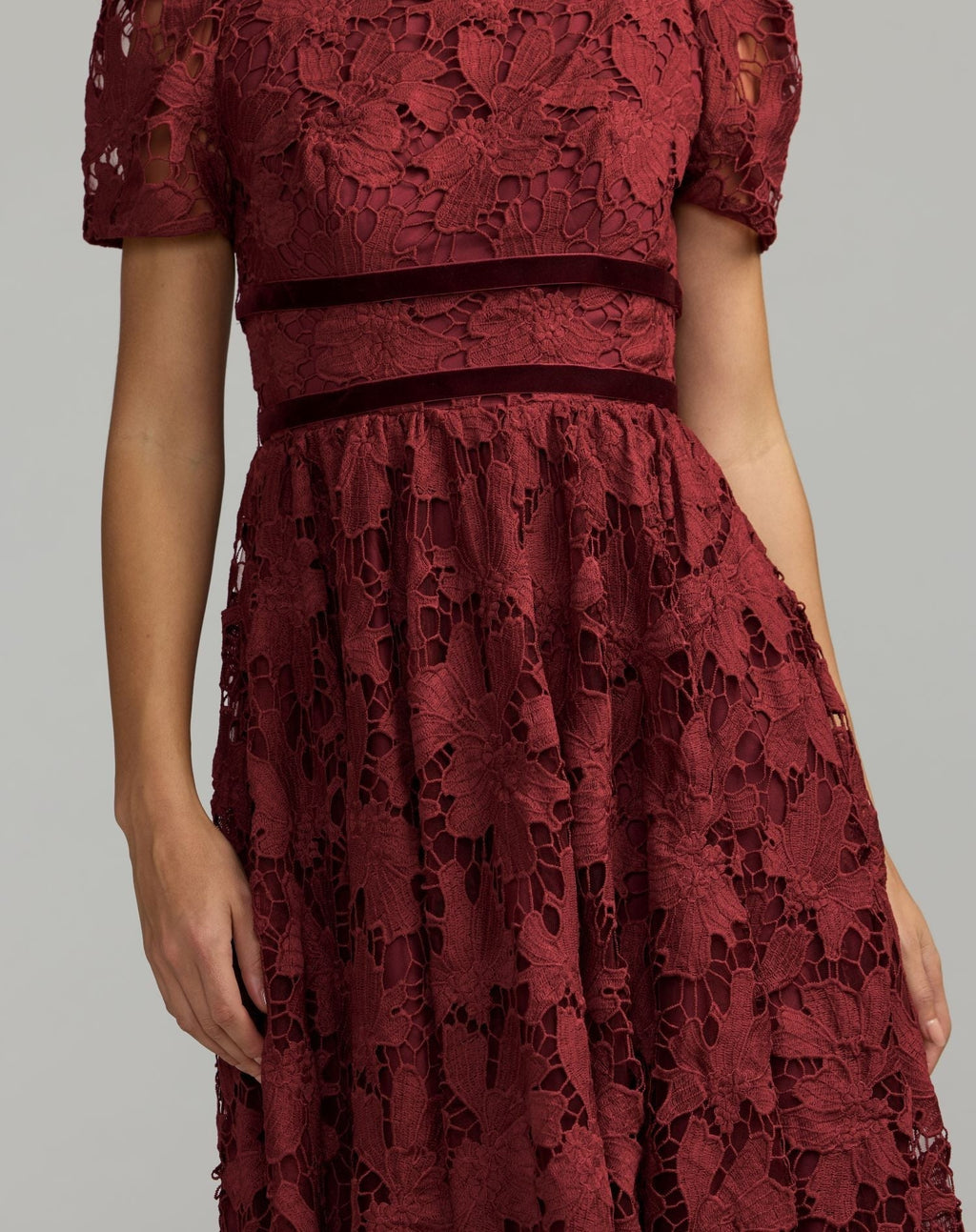 Burgundy A-Line Short Sleeve Lace Midi Dress