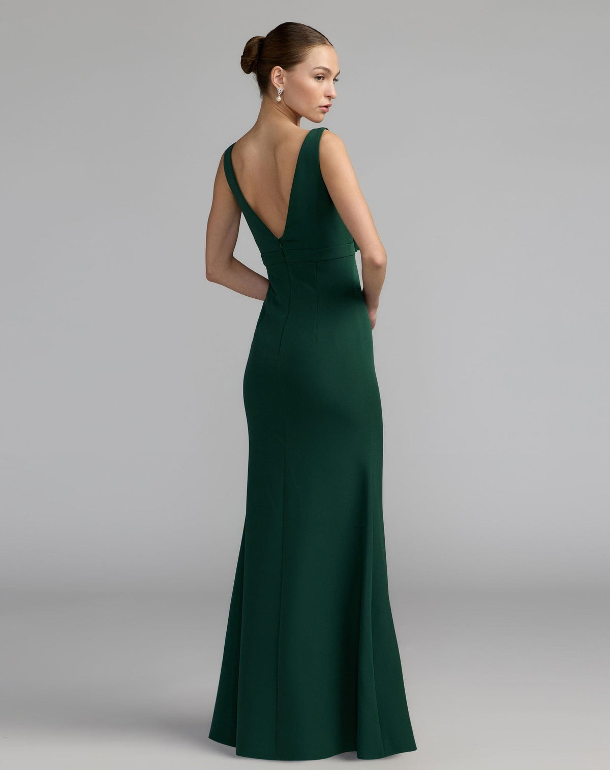 Emerald Crepe V-Neck Mermaid Gown With Bow