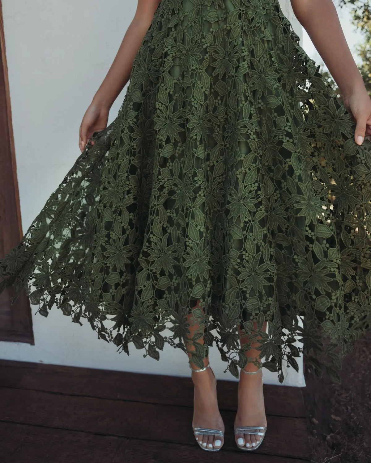 Army Green Sleeveless Embroidered Lace A-Line Midi Dress